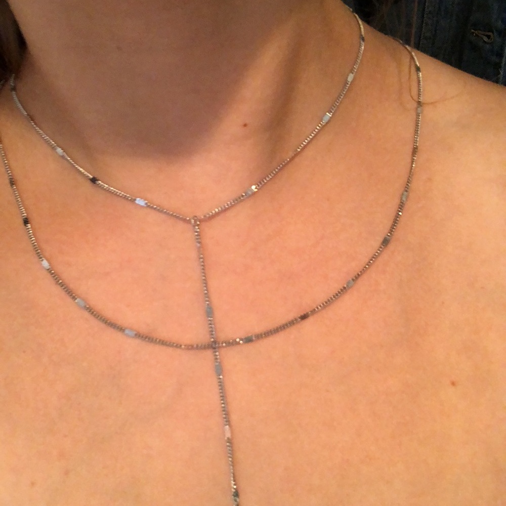2 Silver Necklaces - Picture 2 of 5